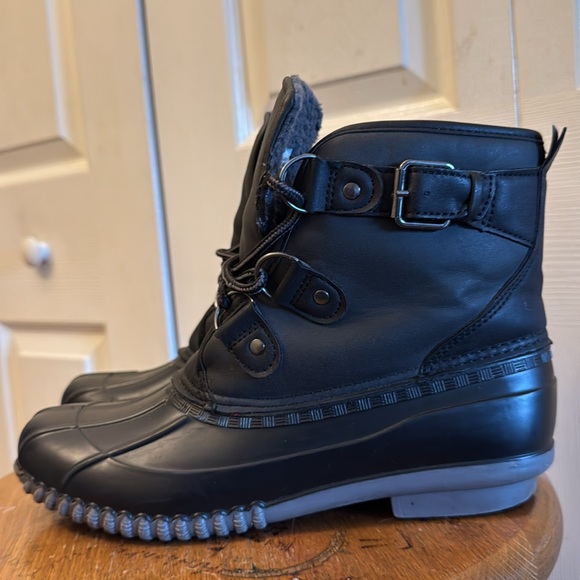 Women’s Winter Boots - Picture 11 of 12
